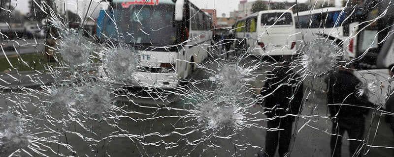 车玻璃碎了如何走车损？玻璃险出险影响明年吗