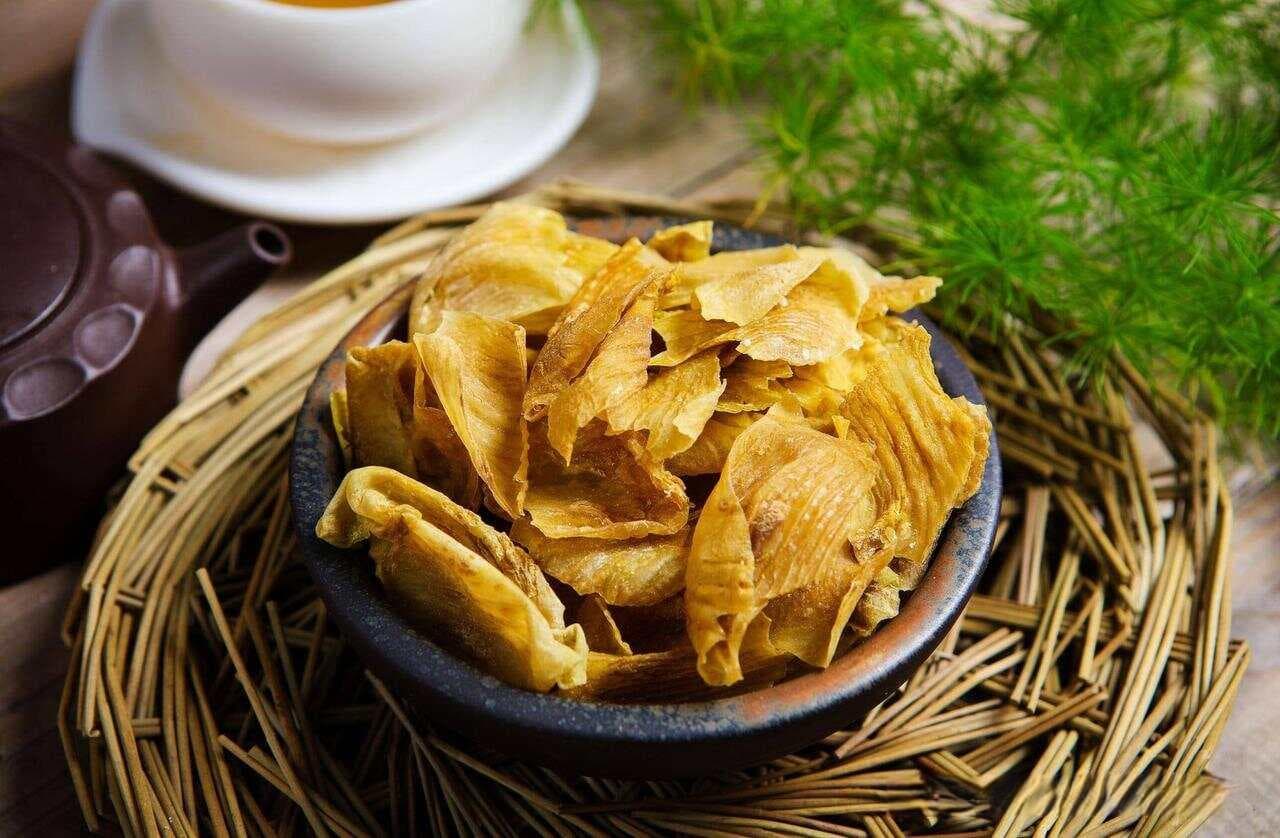 揭秘中医药的神奇力量：白术与鸡内金，消散结节积聚的黄金组合！