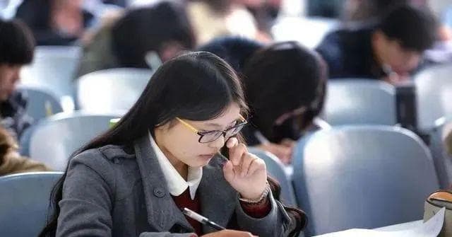 三大岗位被移出 “编制” ？铁饭碗成为合同工，很多人还不知道！