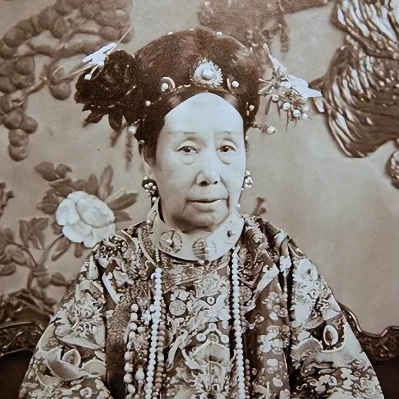他本是状元，因慈禧嫌弃他的名字而落榜，不料他直接推翻了清王朝