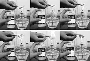 科学家发明耐1000℃高温耐火纸：纸里也能包住火