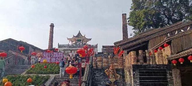 南国佛山南风古灶景区新年引游人