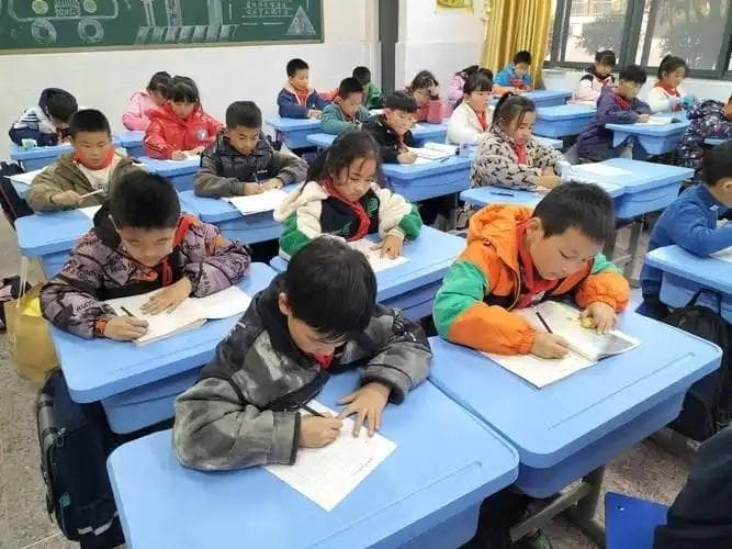 小学阶段的“内卷”，真的是场无意义的竞赛吗？父母们要抓住重点