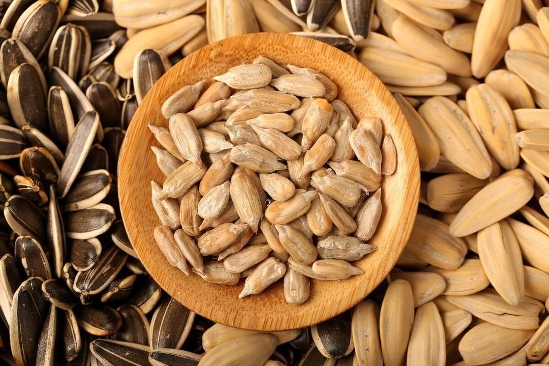 一嗑瓜子就停不下来，吃瓜子对身体有什么好处？