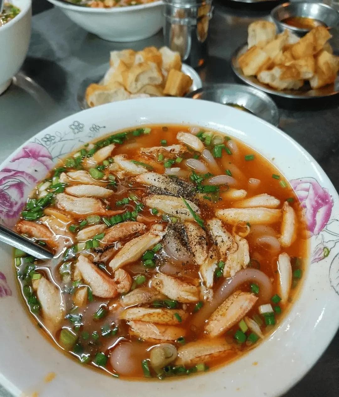 越南胡志明当地人最爱的10大美食，你吃过哪些？