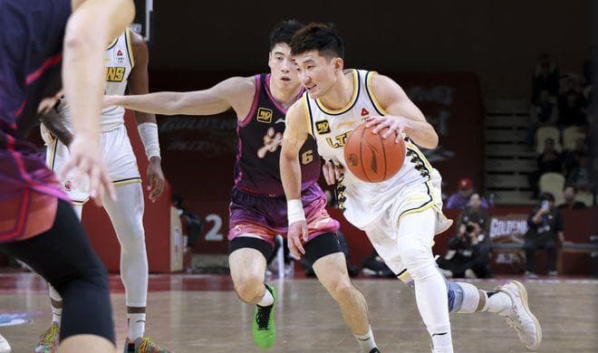 CBA排名又乱了！广厦领跑榜首，大黑马升至第六，北控遭遇滑铁卢