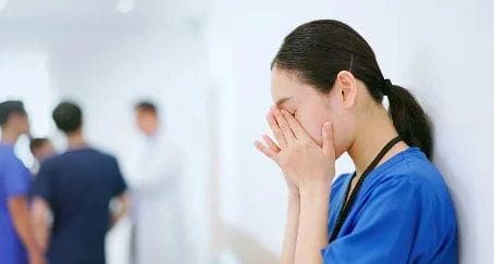情绪异常、胡言乱语、行为怪异......警惕精神分裂症在作祟
