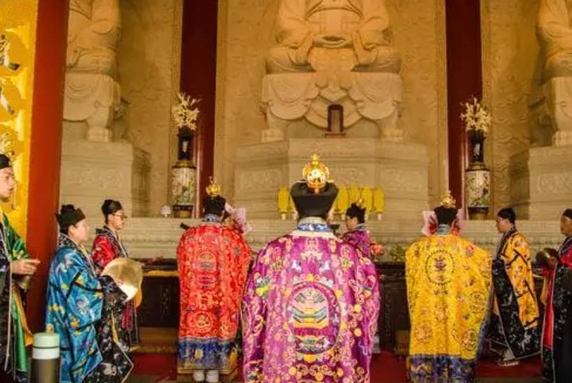 命理中的桃花煞与童子煞：特征、影响及应对方法