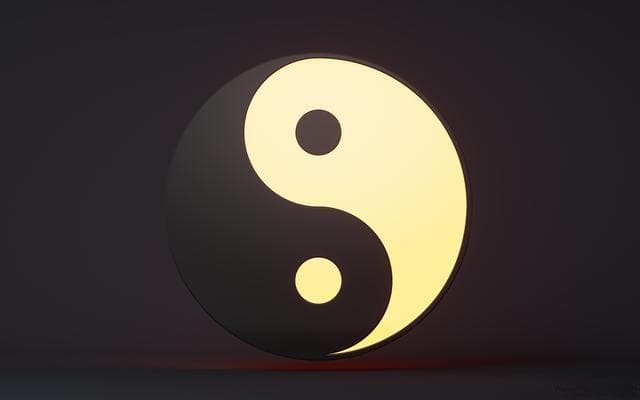 阴阳平衡：中医理论中的养生智慧解析