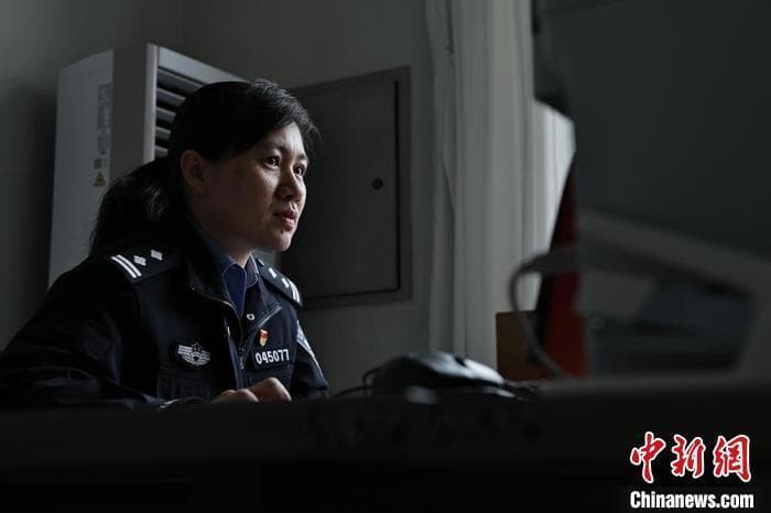烟台女警练就“火眼金睛”：在海量图像中追踪真相