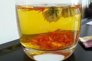菊花和藏红花能一起泡水喝吗