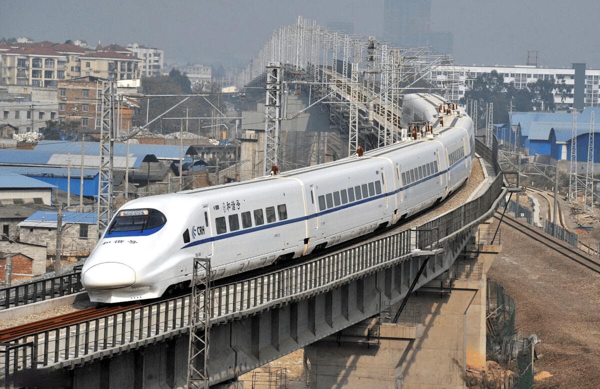 时速350km的高铁遇到紧急情况该如何刹车？