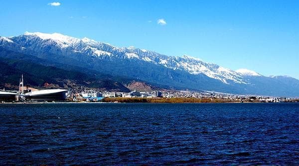 大理市：四季如春的避寒胜地