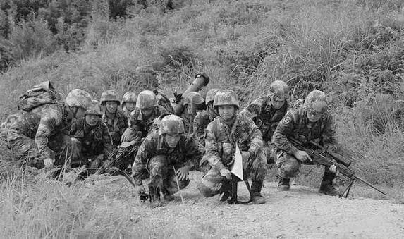 步兵班人员编制和武器装备是怎样的？