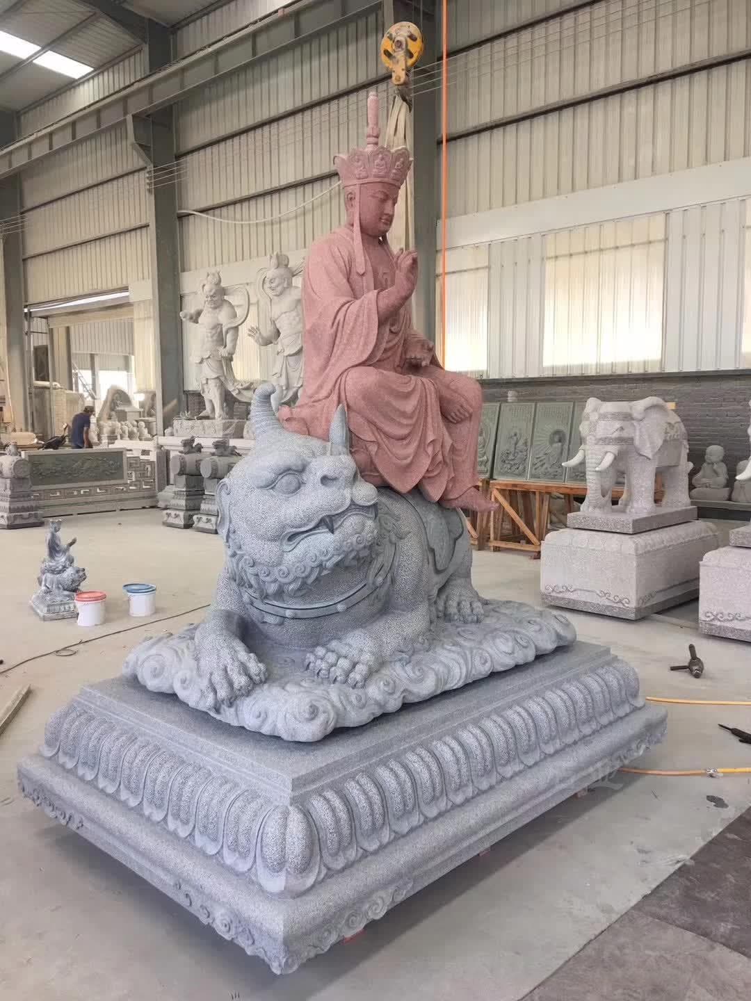 石雕地藏王菩萨的慈悲力量与心灵慰藉