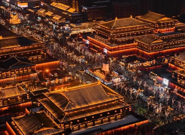 白天叫西安，晚上就变成了长安!大唐不夜城旅游攻略