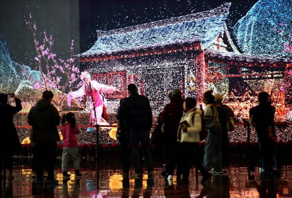 北京春节文化活动精彩纷呈：传统庙会回归，千场演出上演