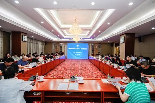 中国社会保障学会发布《中国慈善医疗发展报告》：每年约27%慈善资源用于医疗救助