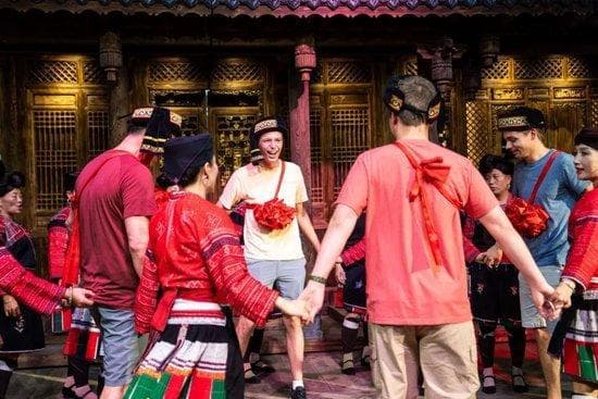 入境游激增129.9%，中国多地推出特色项目吸引外国游客