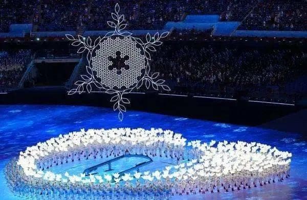 “艺术＋科技”，舞台艺术数字化变革的全新机遇与时代挑战