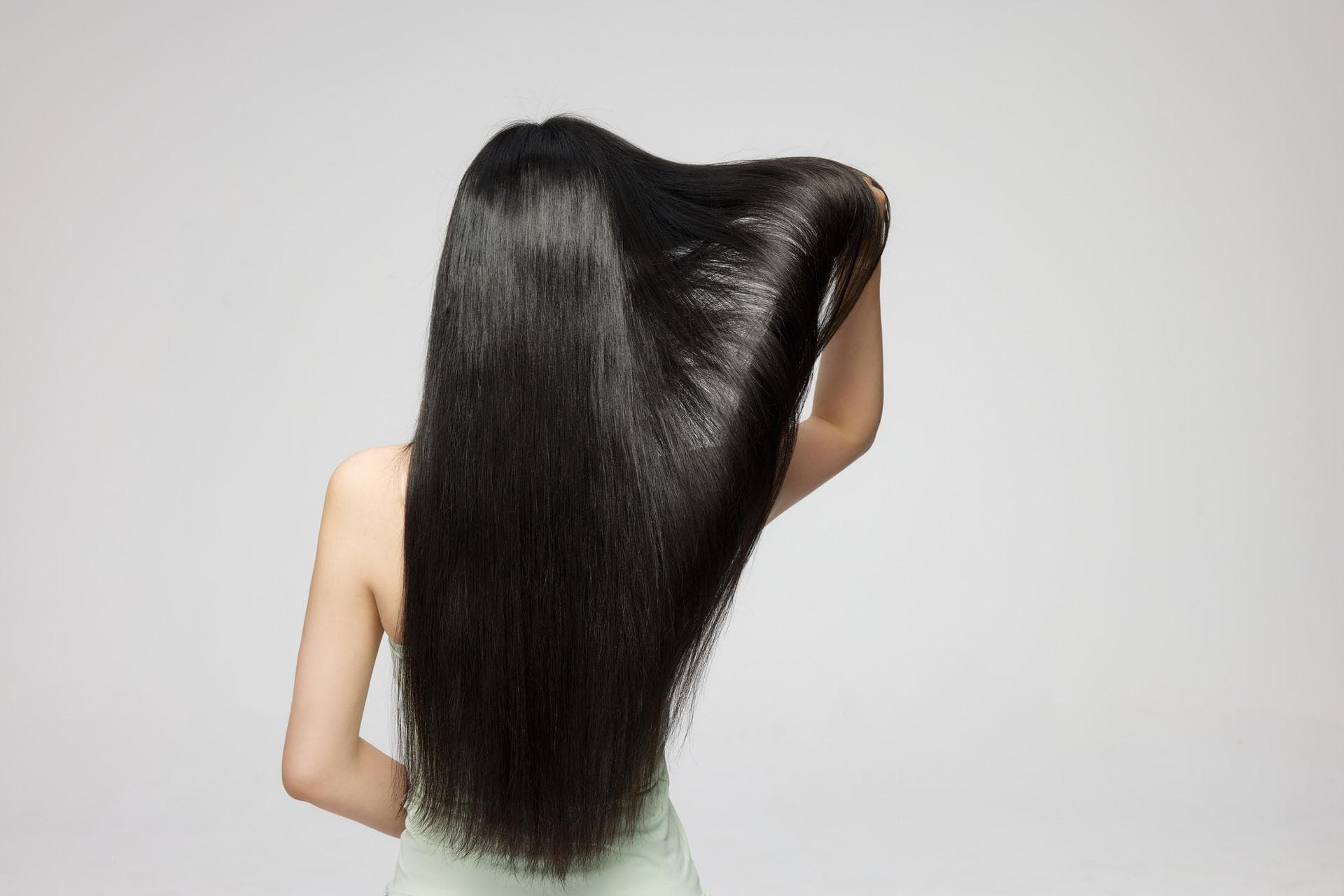 为什么白发不能拔？白头发会越拔越多吗？