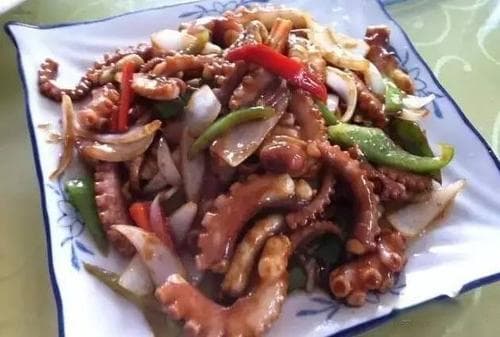 海阳当地美食：从海鲜到烤肉的味觉盛宴