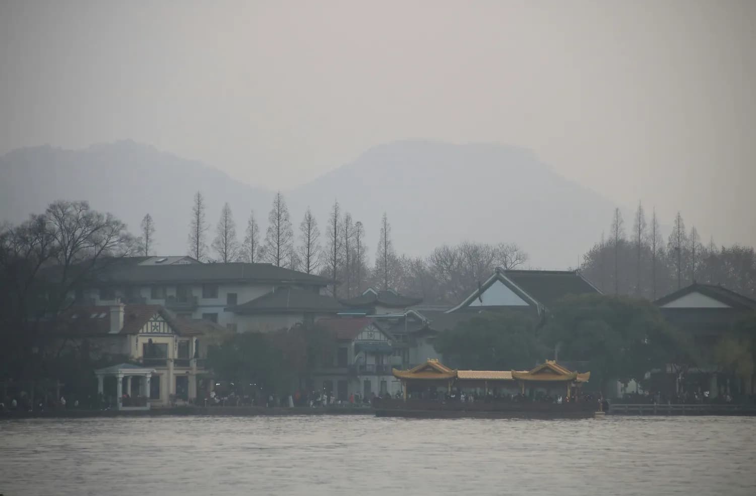 泉州珞珈寺：千年古刹变身海上漂浮的网红打卡地