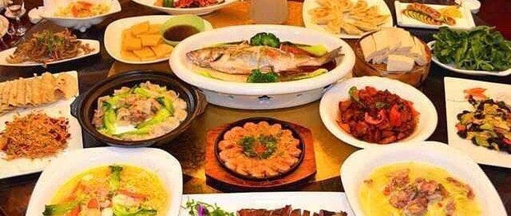 《披萨的历史与文化背景研究》