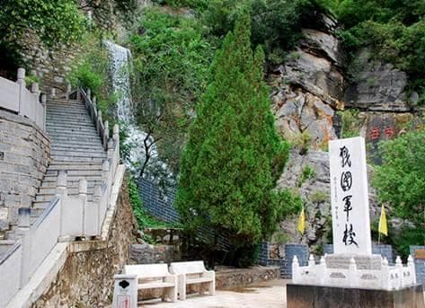 云梦山风景区：自然与历史的交融