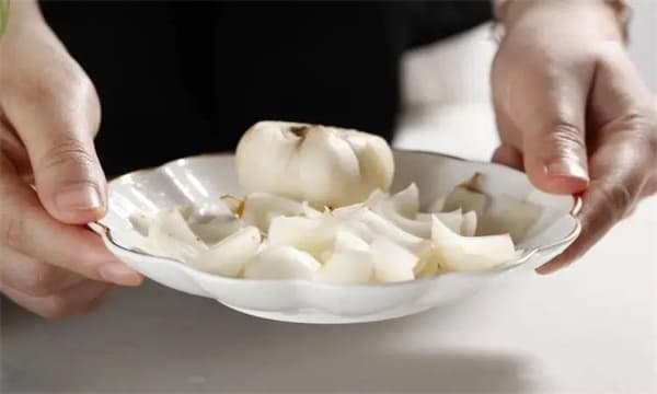 如何挑选新鲜百合？百合的食用方法与注意事项
