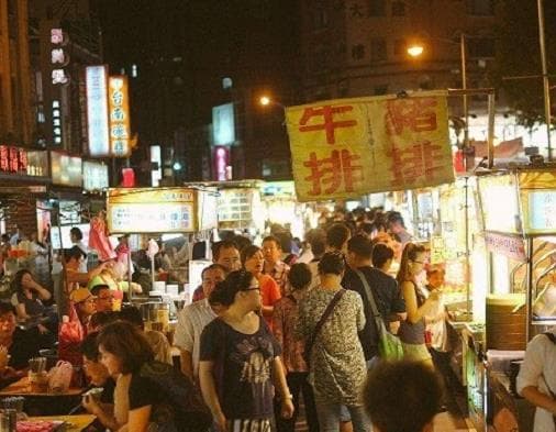 哈尔滨五大夜市排名，香坊大夜市、哈师大小吃街地方美食味道好