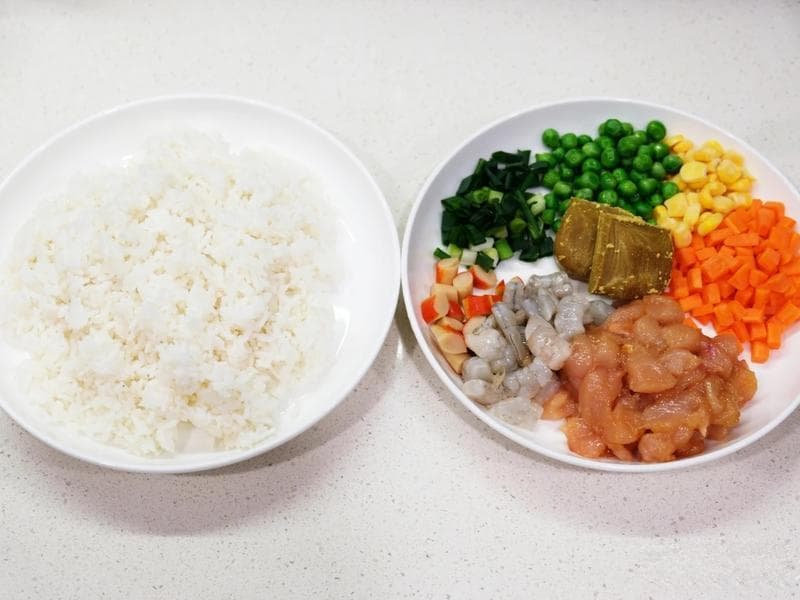 咖喱炒饭 每一口都是满足~