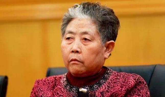 老干妈"变"味了？两个儿子偷换了原料，73岁的陶华碧再次出山