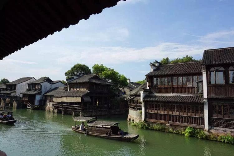 杭州高端旅游体验：导游亲授最佳旅游月份，杭州景点季节性游览指南