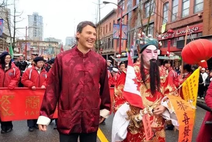 华人、华侨、华裔三者的区别