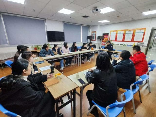 西安高新公安开展打击网络谣言宣传活动