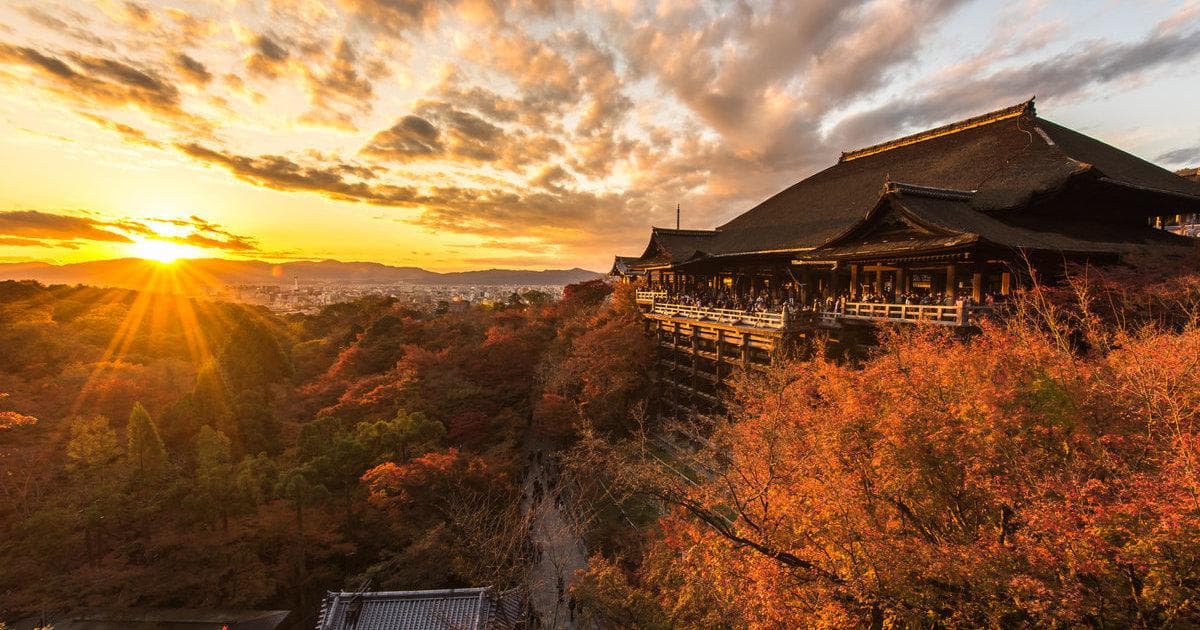 清水寺：京都最著名的寺庙，四季皆有美景可赏