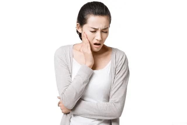 口腔溃疡、咽喉肿痛，容易上火？做到这3点让你有效“清火”！