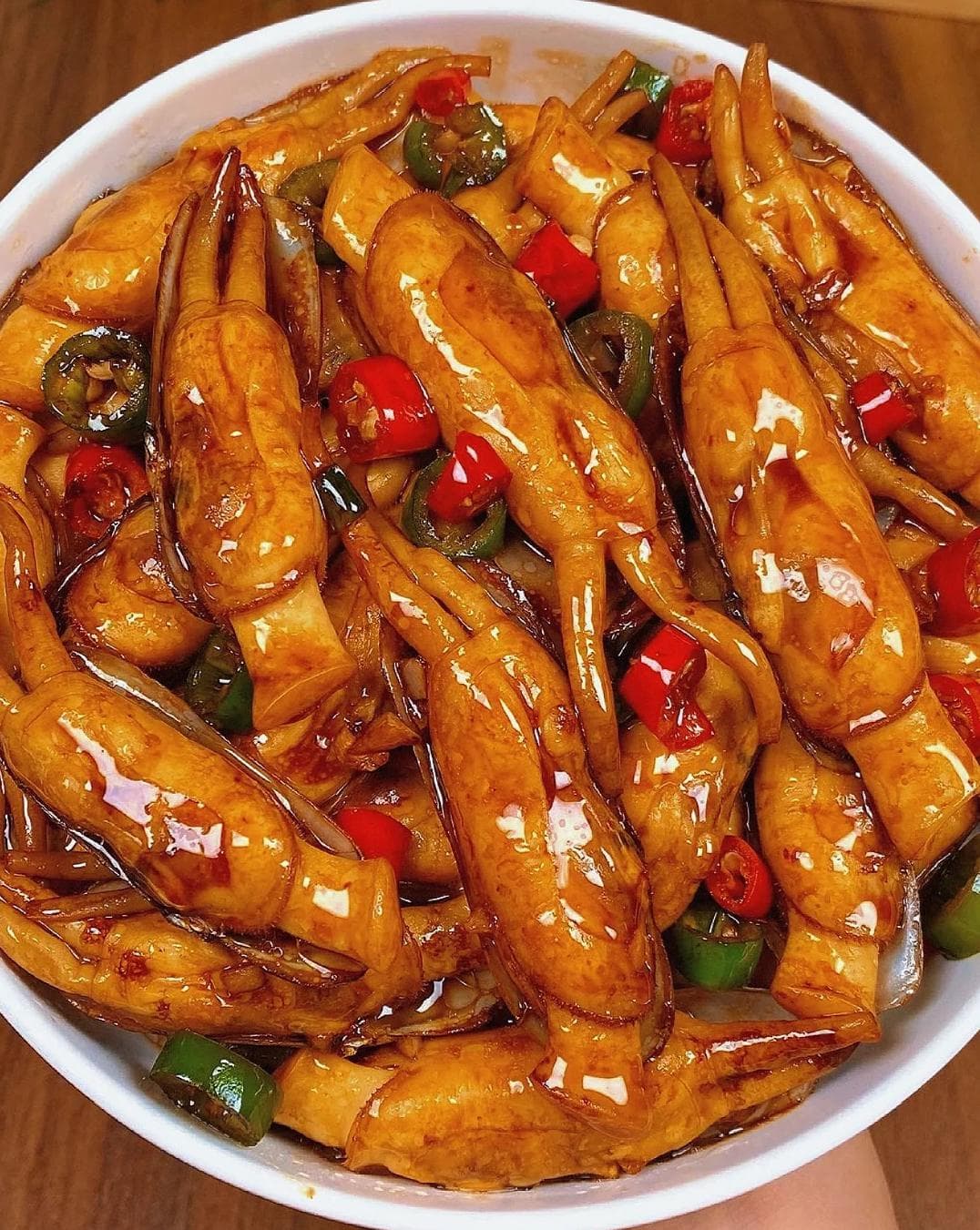 上了年纪，别总盯着白菜豆腐，常吃这“3样”，腿脚有劲精神好！