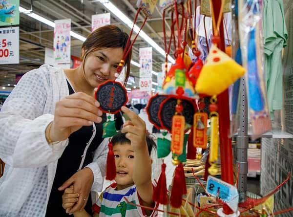 宿州端午习俗：插艾、吃粽子、系五彩绳……