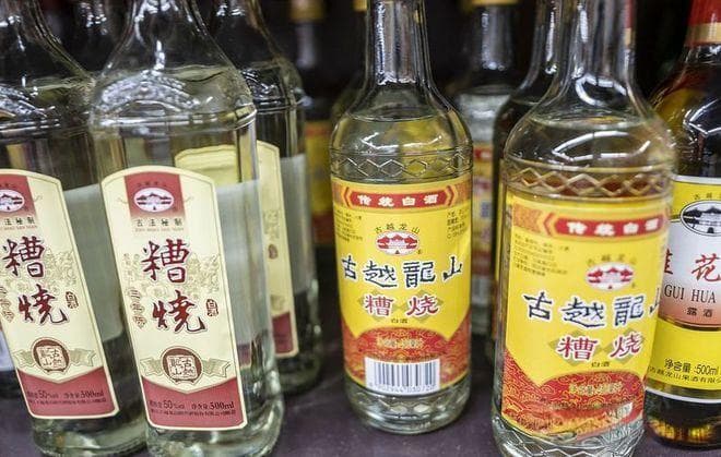 糟烧酒和白酒的区别？你喜欢喝哪种？
