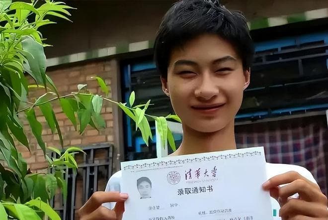 如今来看，曾经744分考上清华逆天改命的庞众望，7年后却成了这样