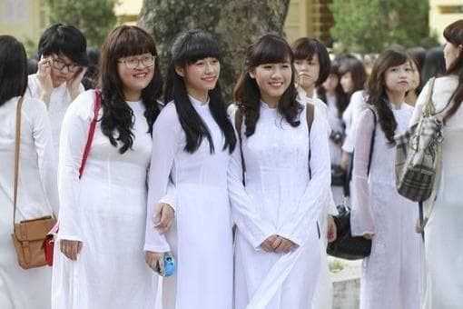 越南校服介绍：传统奥黛与校园时尚的完美融合