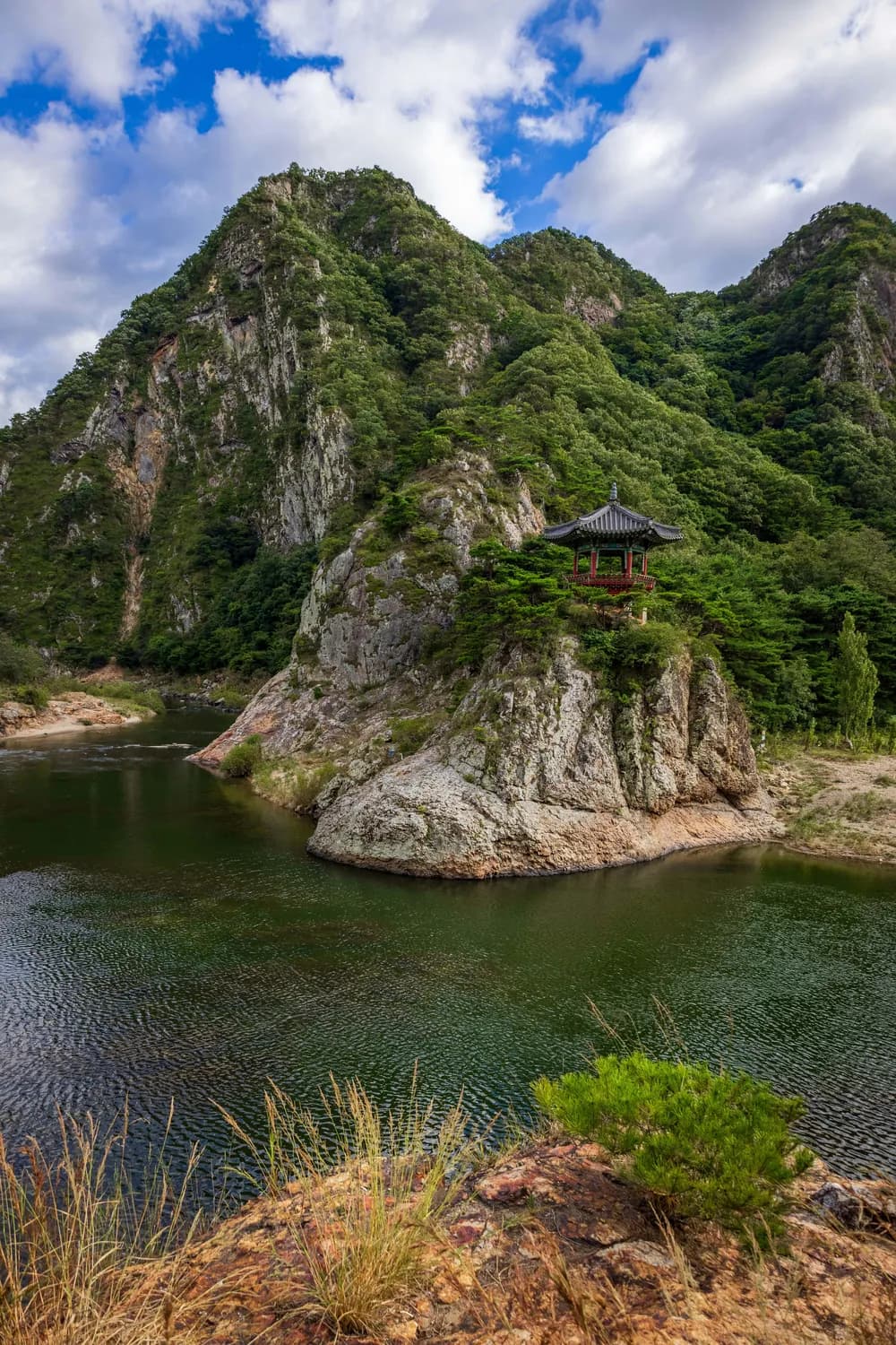楠溪江石门台景区春节攻略：溪流景观与古村落全览