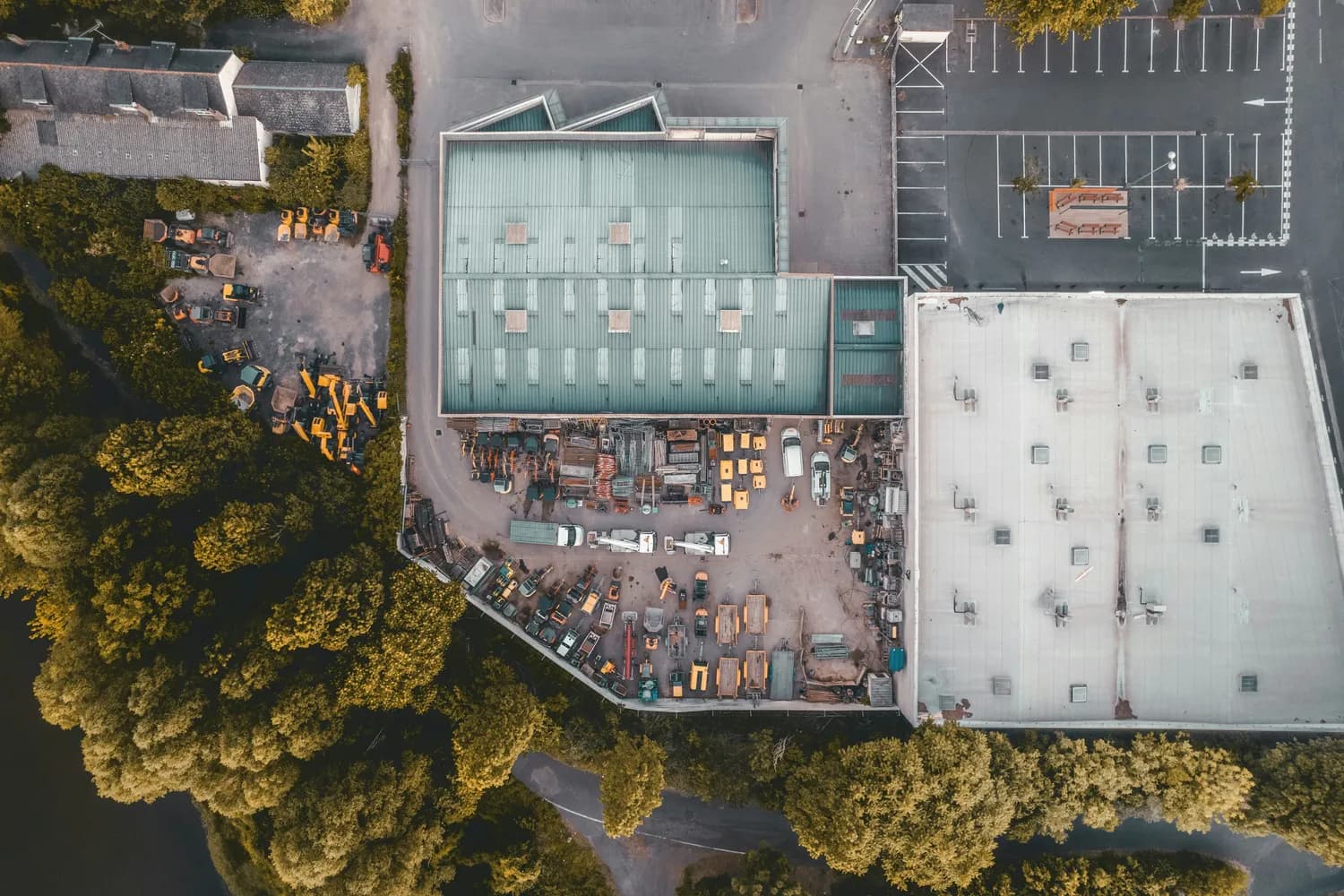 重庆夏家坝垃圾中转站：智能环保让城市更美好