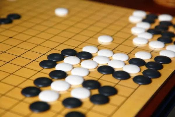 如何通过围棋锻炼思维能力和判断力？