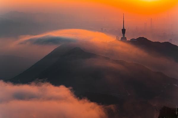 深圳中秋节爬山攻略：四大热门登山地点全解析