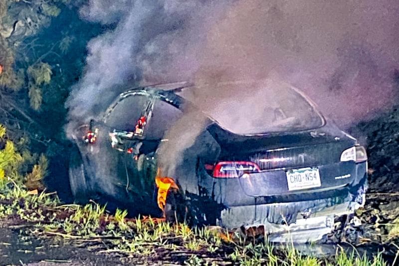 转向系统故障 特斯拉在美召回逾37万辆车