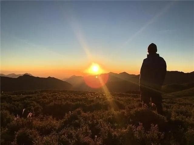 最长的路也有尽头，最黑暗的夜晚也会迎接清晨