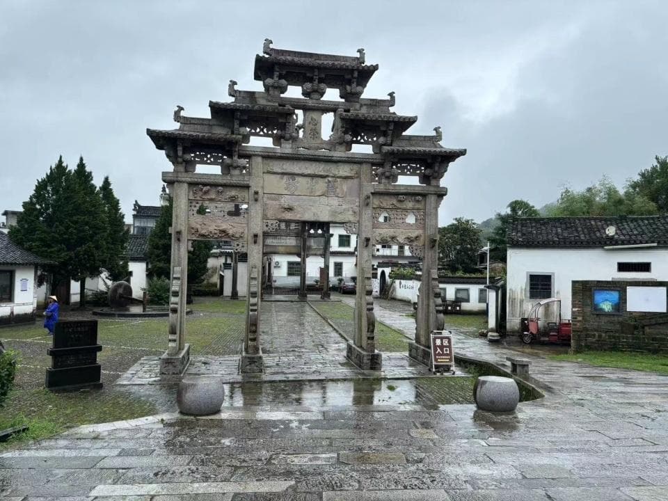 暴雨后的黄山许村：徽派古建筑状况良好，文保人员24小时在岗值守
